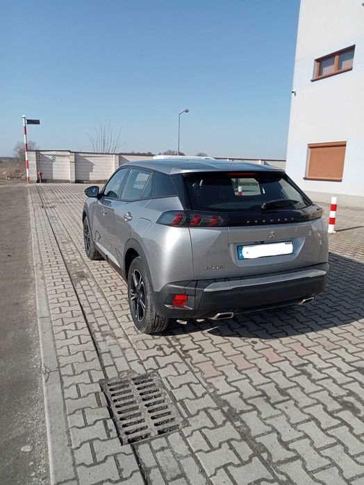 Peugeot 2008 automat 130 km tablet ledy piękne się prezentuje