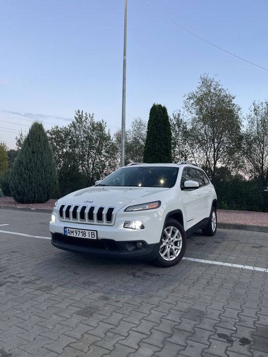 Продам jeep cheroke 2017