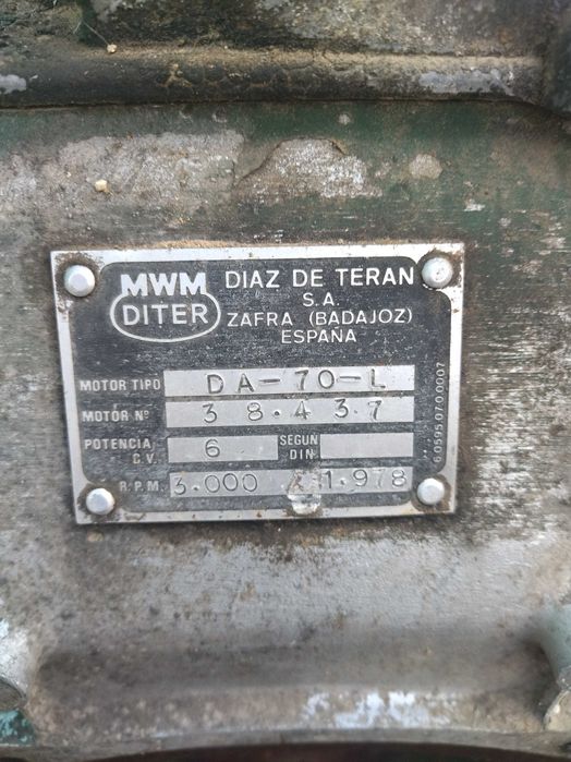 Motor a gasóleo a trabalhar