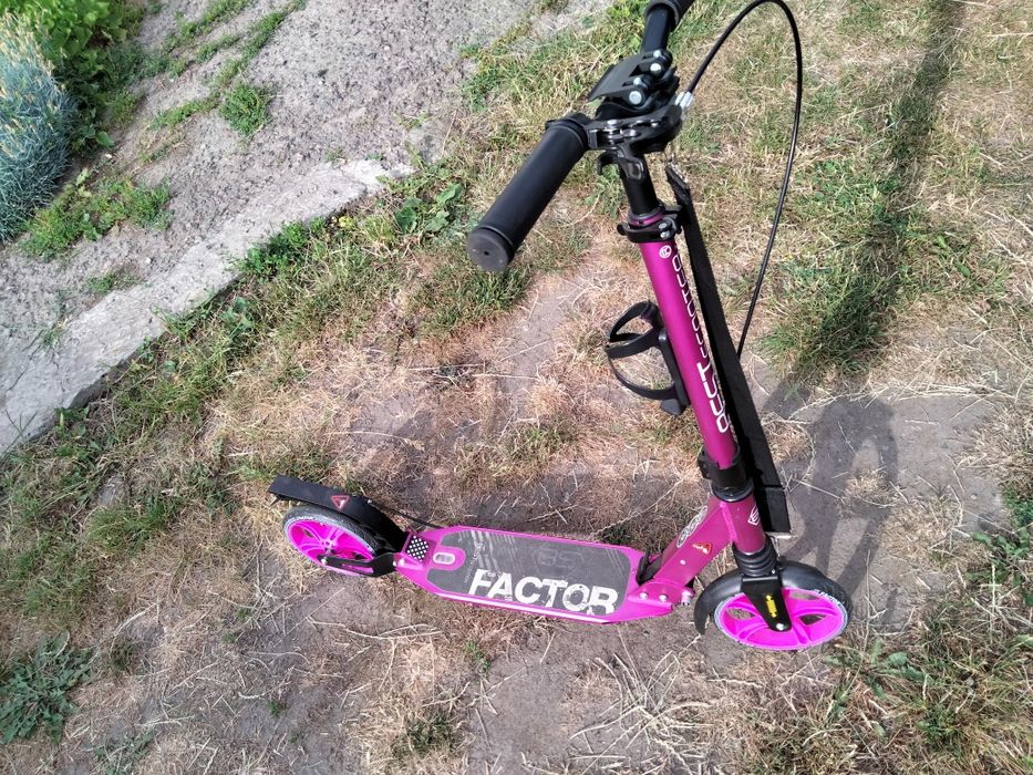 Самокат для дівчаток