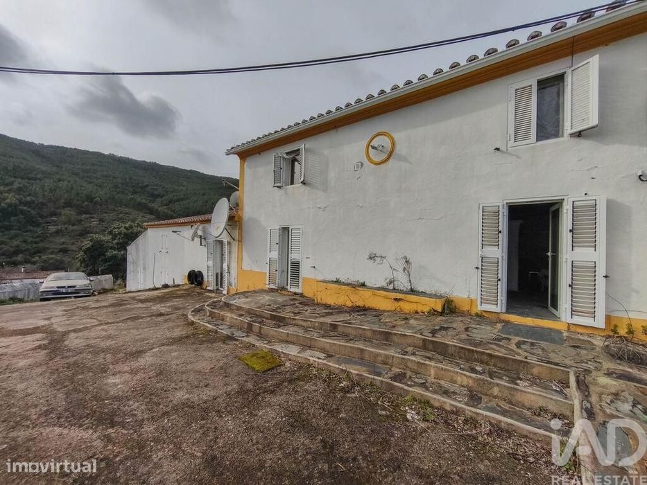 Quinta T4 em Reguengo e São Julião de 148 m2