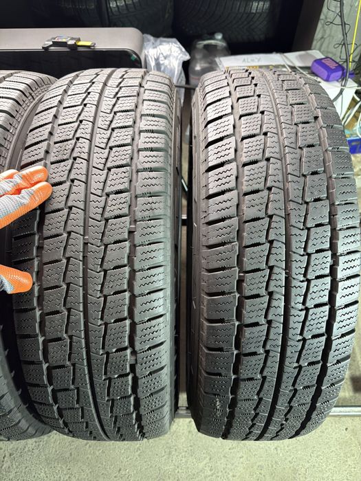 215/70 R16c Hankook 4шт