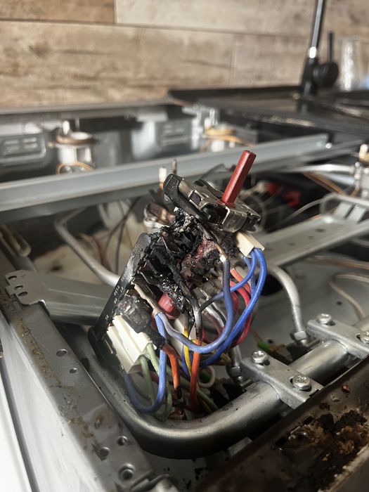 Naprawa AGD, młody serwisant z chęcią naprawi twój sprzęt :)