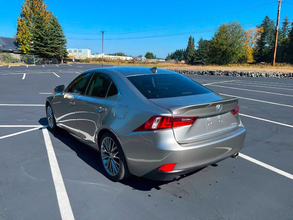 Lexus IS 300      2016