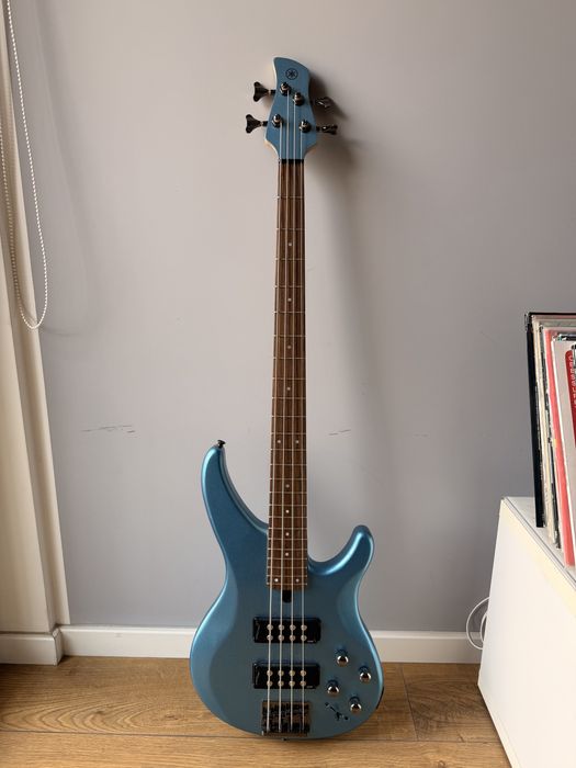 Yamaha TRBX304 – stan idealny
