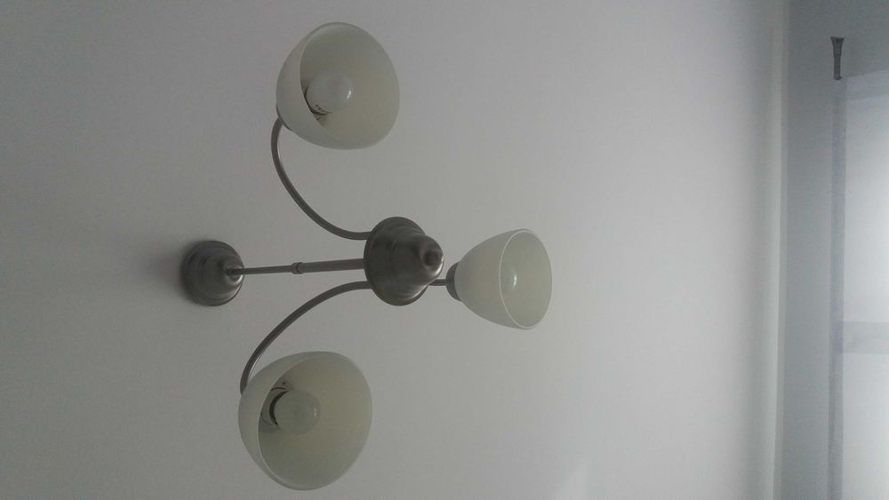 Żyrandol z 3 kloszami