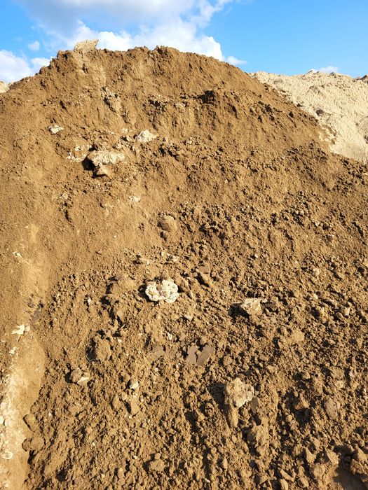 Ziemia ogrodowa pod trawnik