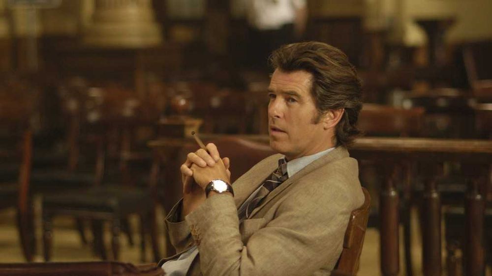 AS LEIS DA ATRACÇÃO (Pierce Brosnan/Julianne Moore)