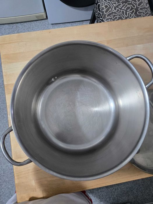 Panela  de stainless stee de 15 litros,  30 cm de diamatro