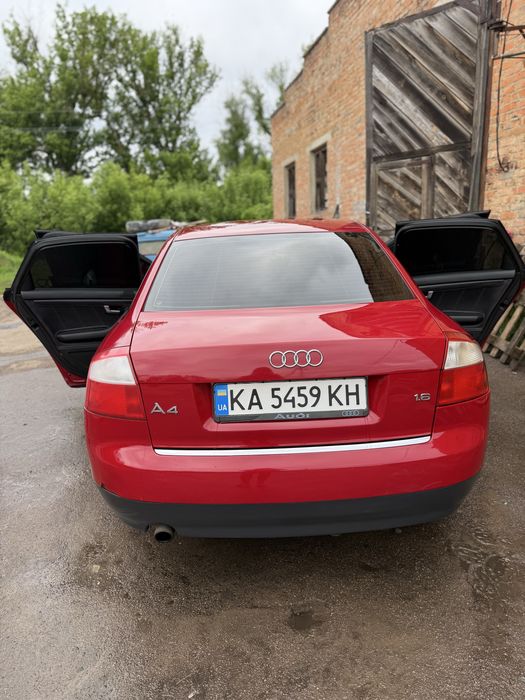 Ауді а4 б6 2001 1.6 бензин,в гарному стані