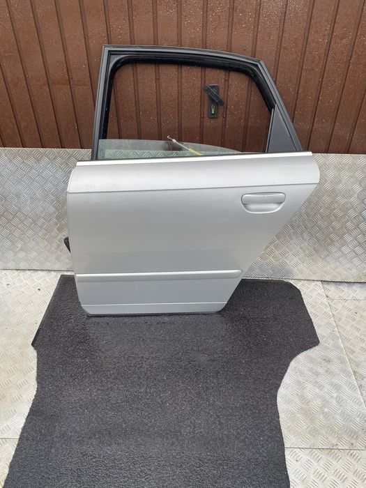 Drzwi lewy tył Audi A6 C6 Avant Kombi Lak: LY7W