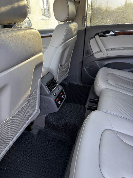 Продам Audi q7 3.0 tfsi