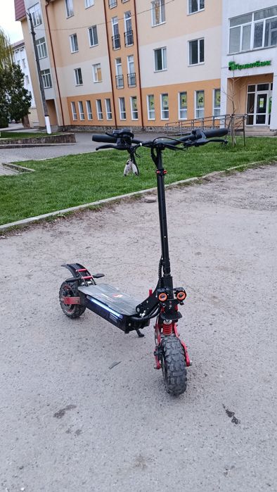 Продам електросамокат Sunniggo x7