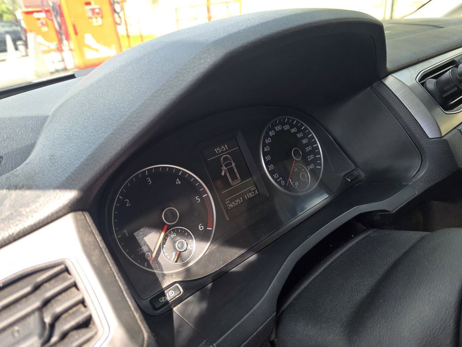 Volkswagen Caddy 2015 року • 2.0 TDI 110 кВт / 150 к.с. • DSG • Long • 7 місць