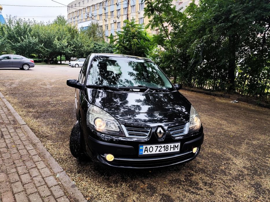 Мінівен Renault Scenic 2009 повністю обслужено