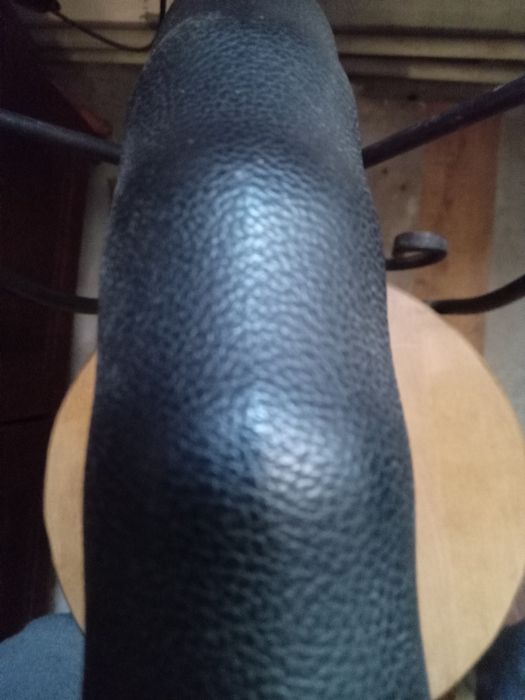 Кожаный чехол на руль для бмв.