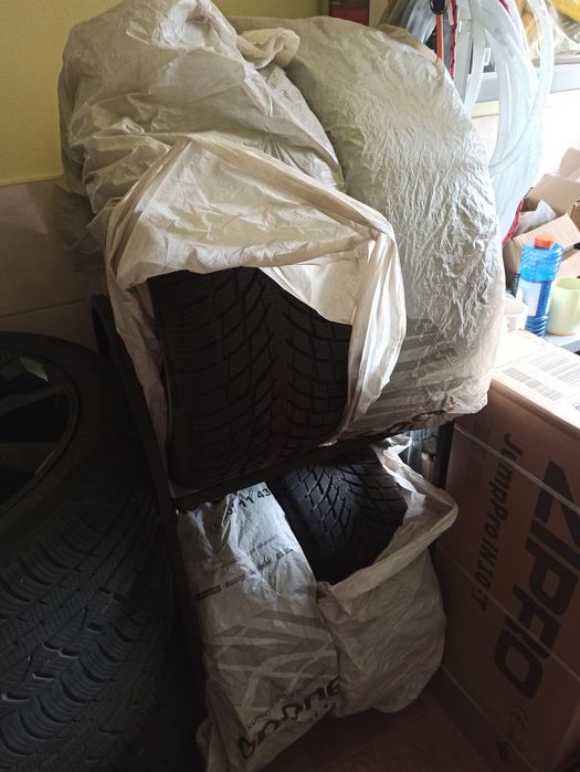 Stojak na koła samochodowe