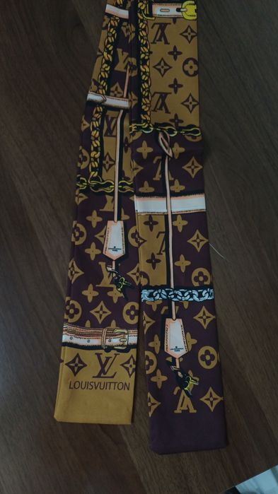 Шелковая лента твилли louis vuitton