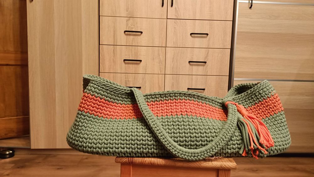 Sprzedam ręcznie wykonany kosz mojżesza.