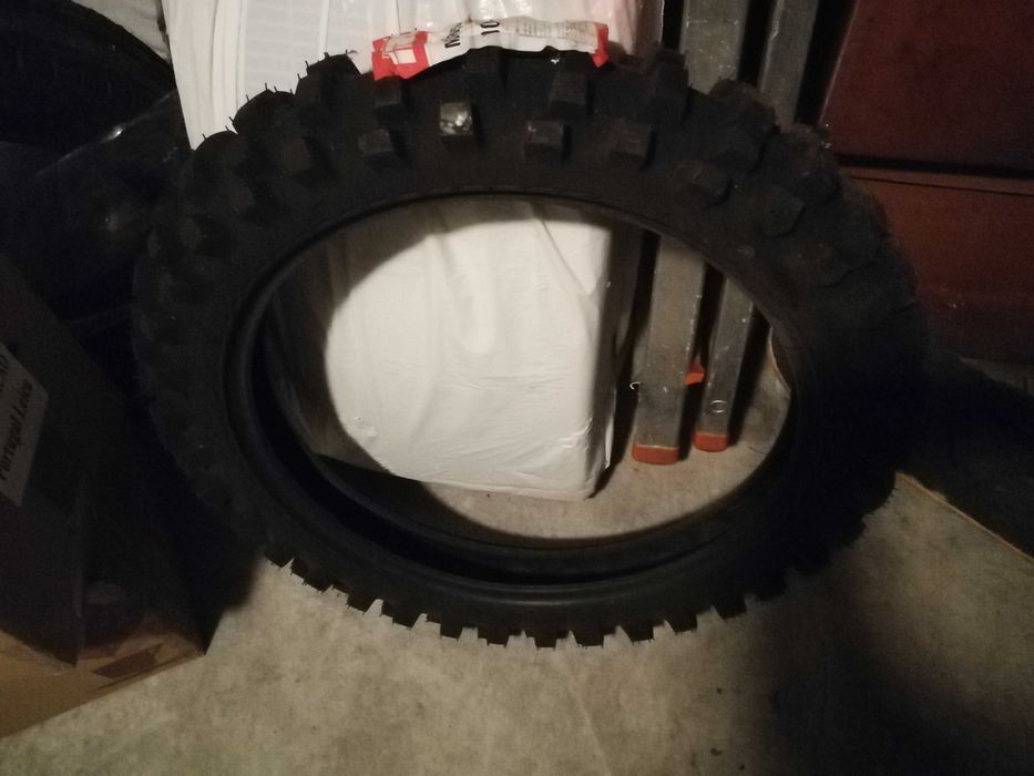 Pneu Motocross/ Enduro