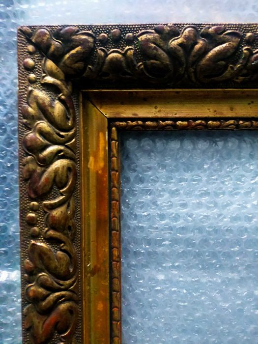 Stara rama z drewna do obrazu