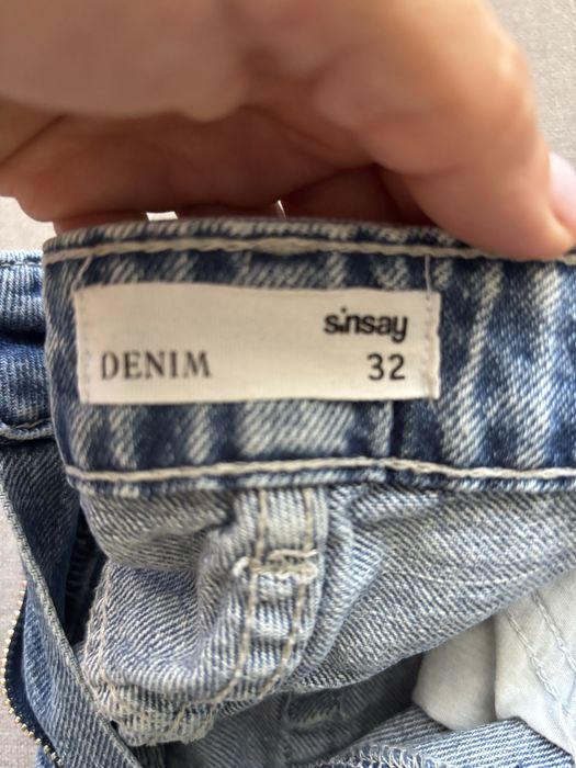 Spodnie dżinsowe, dżinsy Sinsay rozmiar 32