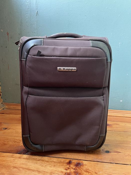 Коричнева валіза Kappa 62см середня