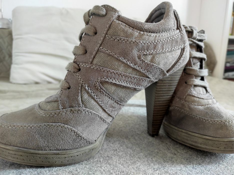 Buty 39 , adidas na szpilce