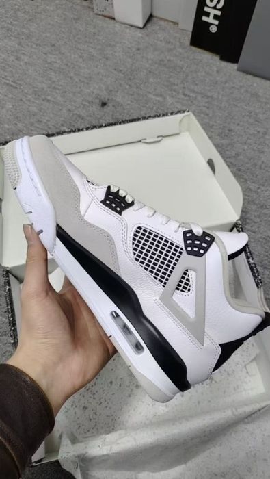 jordan AJ4 retro