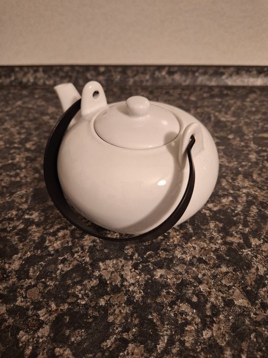 Dzbanuszek czajniczek