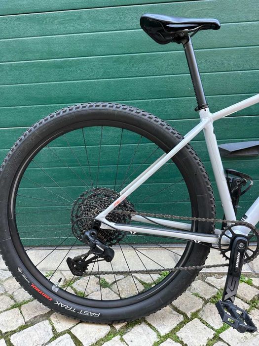 Specialized Chisel Comp Mountain Bike - Size Medium - 2020