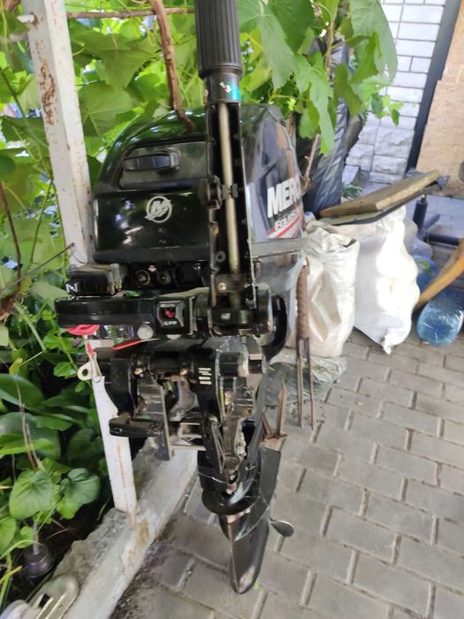 Лодочный мотор МЕРКУРИЙ 20  4 ТАКТА