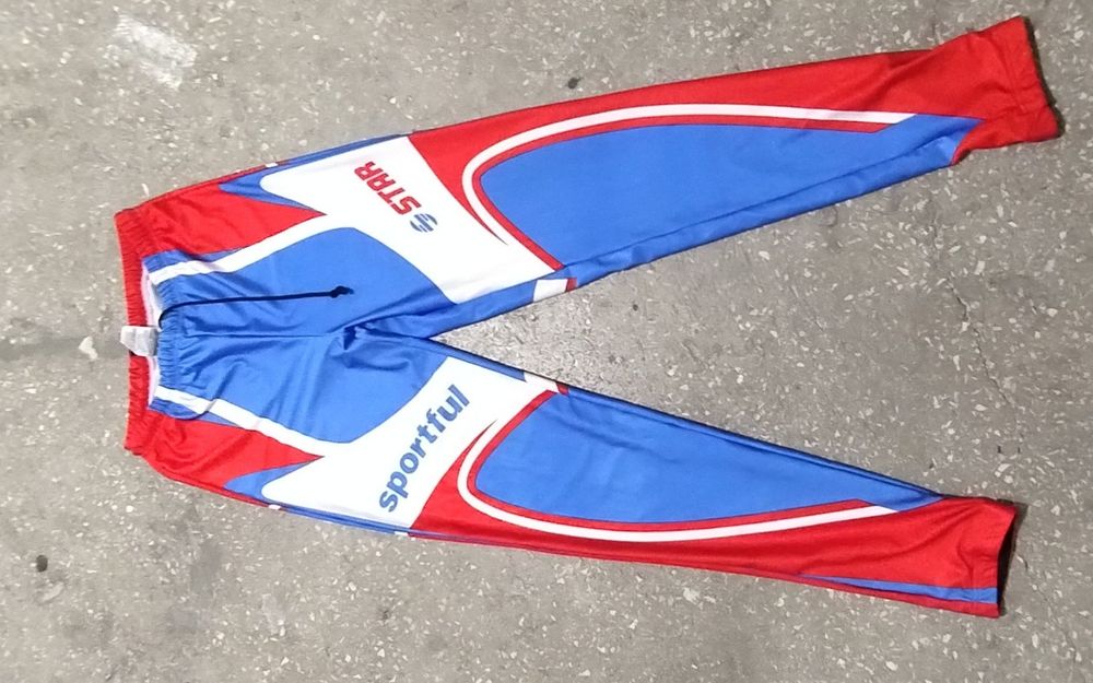 Spodnie treningowe Sportful Italia z tyłu kieszeń zamykana na suwak