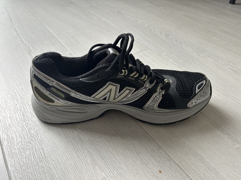Buty NEW BALANCE 730 do biegania rozmiar 42,5 27cm