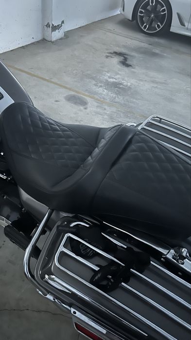 Harley Davidson electra glide flhtk