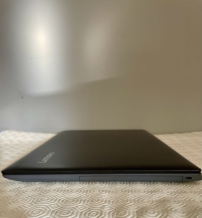 Computador Portátil Lenovo 320-15ISK