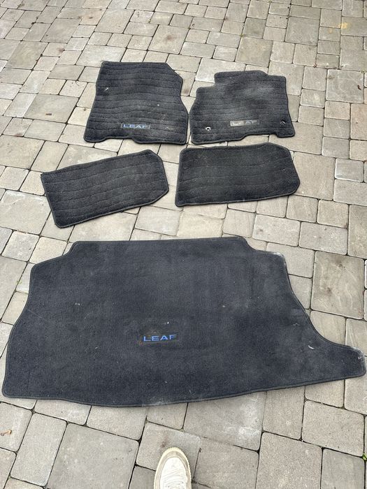 Nissan Leaf ZE0 2010-2017 г.в. Ниссан Лиф
