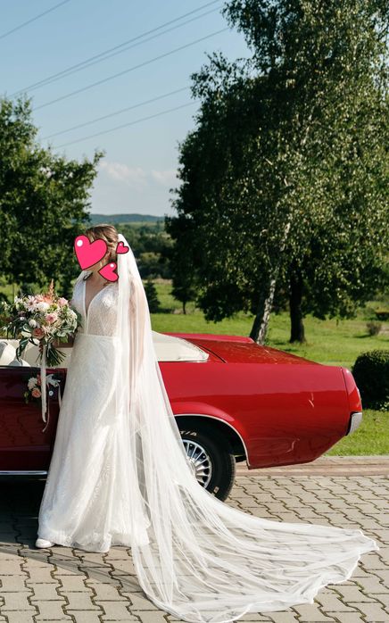 Koronkowa suknia ślubna koronka biżuteryjna