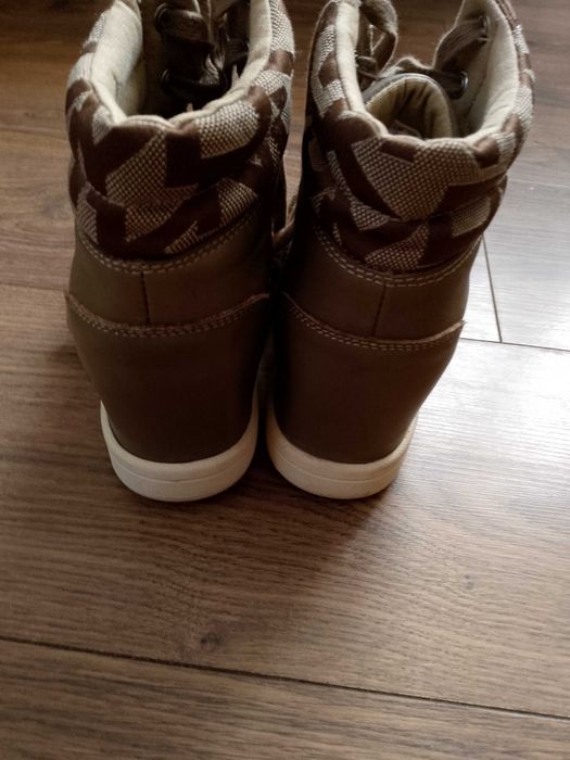 Sneakersy damskie DKNY rozmiar 38