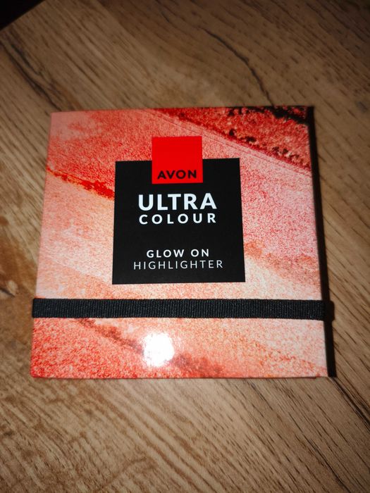 Puder rozświetlający Ultra - Icy Glow