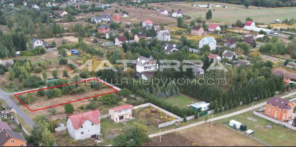 Малютянка 15 сот Широкий фасад, Асфаль, Сосни!