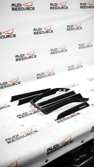 Декор салону карбон CARBON Audi A4 B8