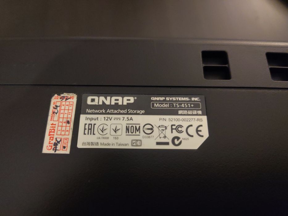 NAS QNAP TS-451+ 2GB RAM, 4xHDD 3.5" 2xGigabit Ethernet, porty USB 3.0