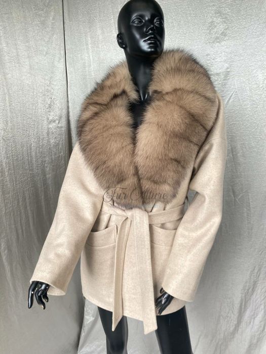 Жіноче кашемірове бежеве  пальто з натуральним хутро песця,42-56рр