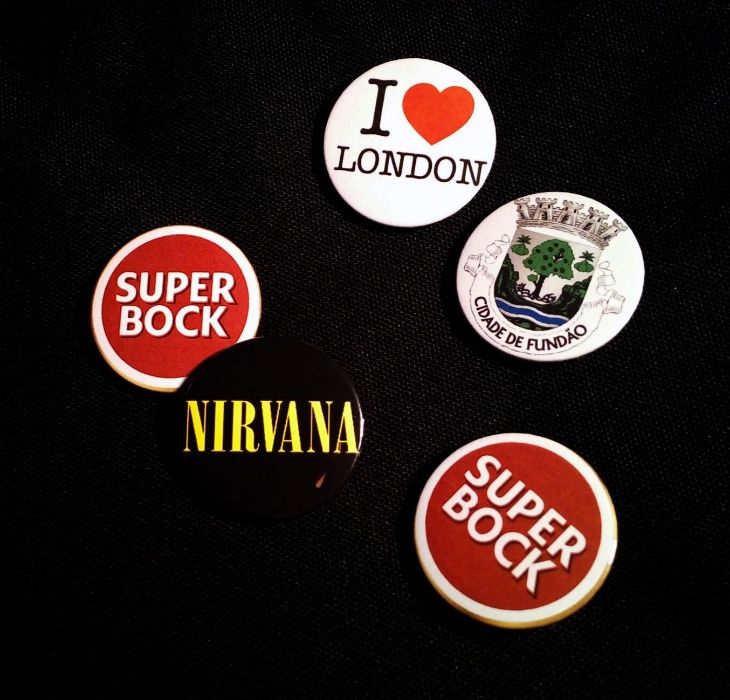 Pins / Crachás Personalizados 38mm e 77mm