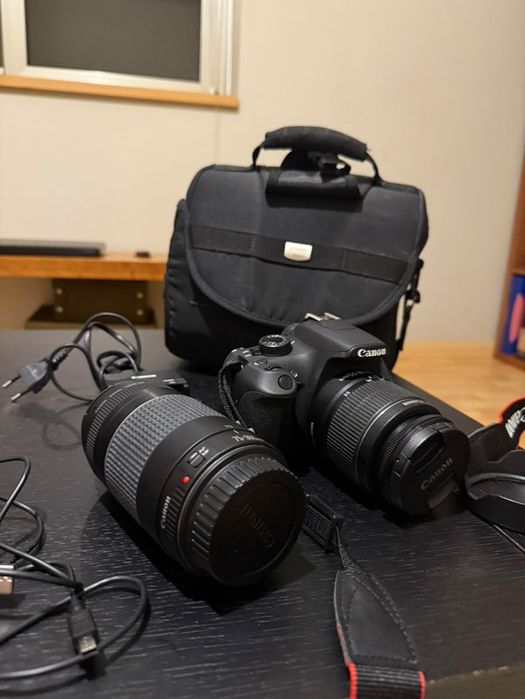 Máquina fotográfica Canon EOS 1200D com duas objetivas