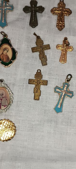 Хрестики різні в гарному стані