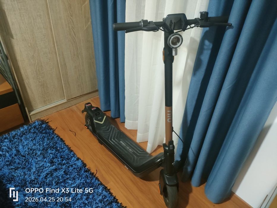 Trotinete NIU KQi3 Pro
niu kqi3 pro especificaciones



+9
A NIU KQi3 Pro é uma trotinete elétrica urbana robusta, caracterizada por uma bateria de 4