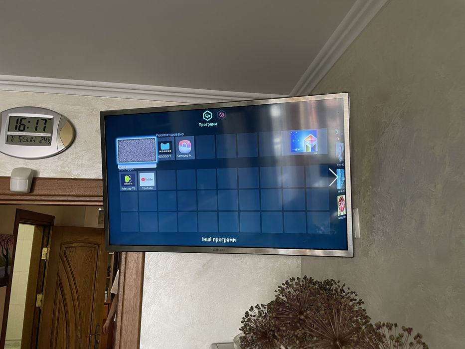 Smart телевізор Samsung UE32F6270