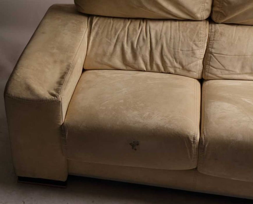 Sofá de 2 lugares Camurça Bege - Qtd. 1 Und.